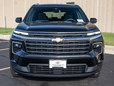 New 2026 Chevrolet Traverse LT image 3