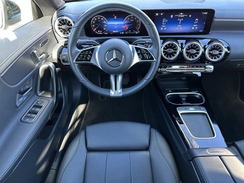Used 2025 Mercedes-Benz CLA 250 4MATIC image 12