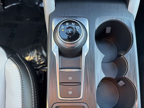 New 2025 Ford Escape SE w/ PHEV Premium Package image 33