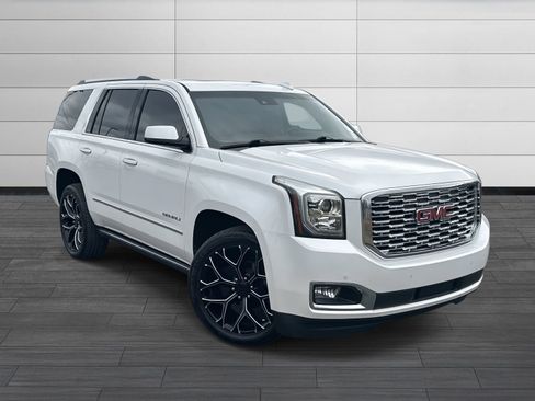 Used 2019 GMC Yukon Denali w/ Denali Ultimate Package image 2