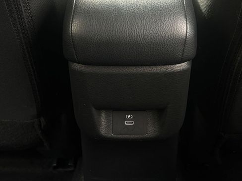 Used 2025 Nissan Versa SV image 22