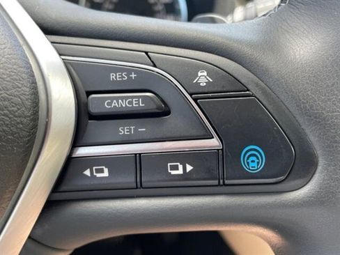 Used 2022 INFINITI QX50 Sensory image 20