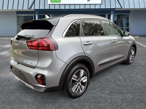 Used 2022 Kia Niro LXS FWD image 5