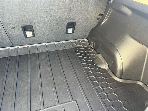 Used 2018 Subaru Crosstrek 2.0i Premium image 19