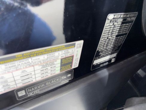 Used 2018 Land Rover Discovery SE image 92