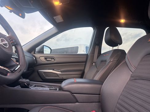 Certified 2025 Nissan Pathfinder Rock Creek image 43