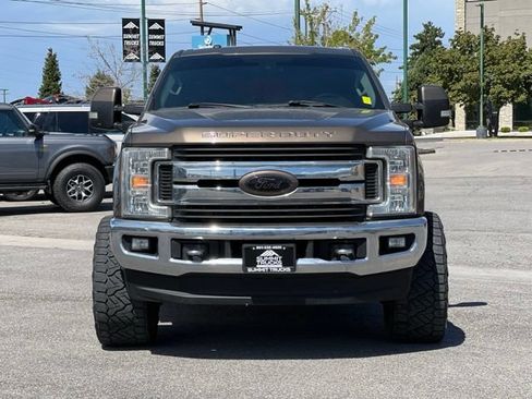Used 2017 Ford F250 Lariat w/ Lariat Ultimate Package AWD/4WD image 2