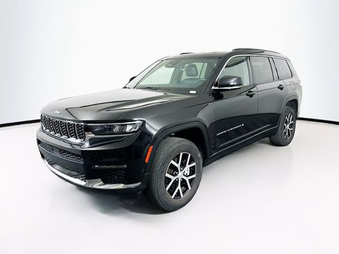 Used 2024 Jeep Grand Cherokee L Limited w/ Luxury Tech Group II image 3