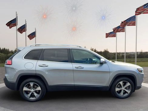 Used 2019 Jeep Cherokee Limited AWD/4WD image 8