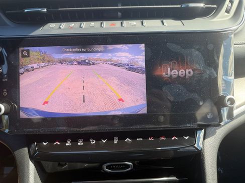 New 2026 Jeep Grand Cherokee Limited AWD/4WD image 32