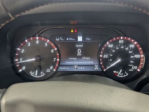 Used 2024 Nissan Titan PRO-4X w/ Pro-4x Convenience Package AWD/4WD image 19