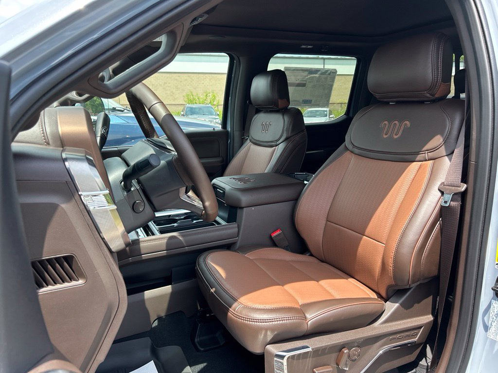New 2026 Ford F250 King Ranch w/ Chrome Package AWD/4WD image 18