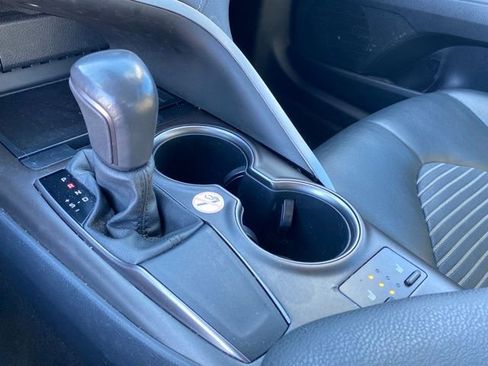 Used 2023 Toyota Camry SE image 10