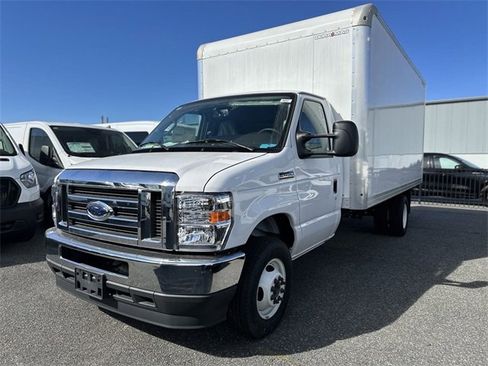 New 2024 Ford E-450 and Econoline 450 Super Duty w/ Power Windows & Locks Group image 43