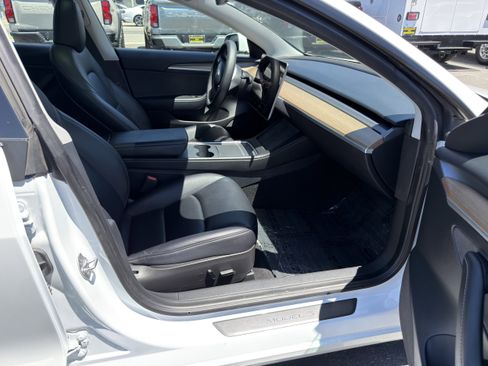 Used 2023 Tesla Model 3 Standard Range RWD image 10