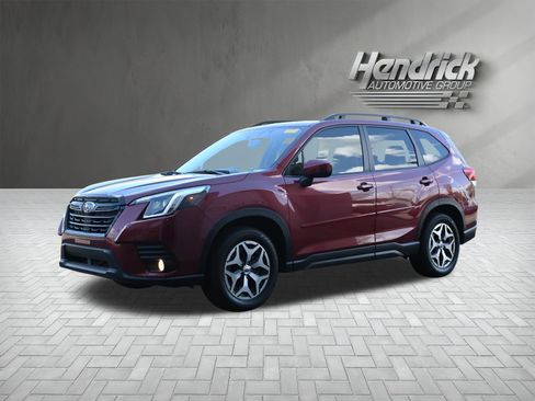 Used 2022 Subaru Forester Premium image 5