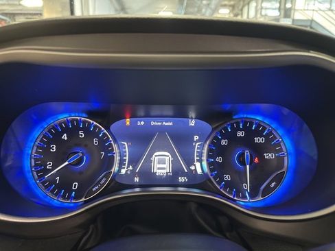 Used 2024 Chrysler Pacifica Touring-L image 21