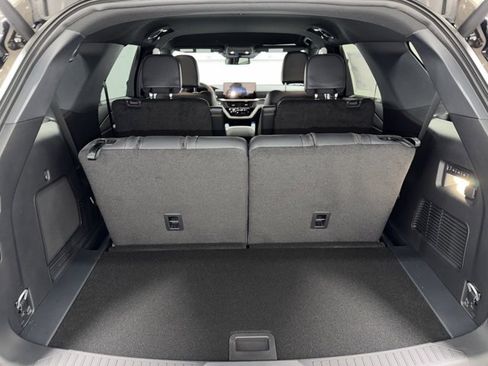 New 2026 Ford Explorer Tremor w/ Tremor Convenience Package image 39