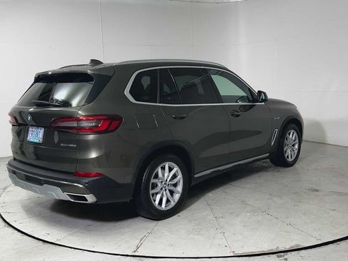 Used 2022 BMW X5 xDrive45e w/ Climate Comfort Package image 2