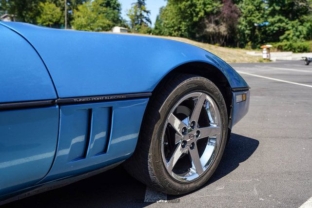 Used 1988 Chevrolet Corvette Convertible RWD image 51