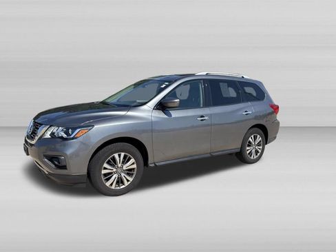 Used 2018 Nissan Pathfinder SV AWD/4WD image 7