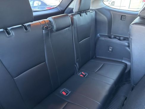 Used 2023 Toyota Highlander XLE image 28