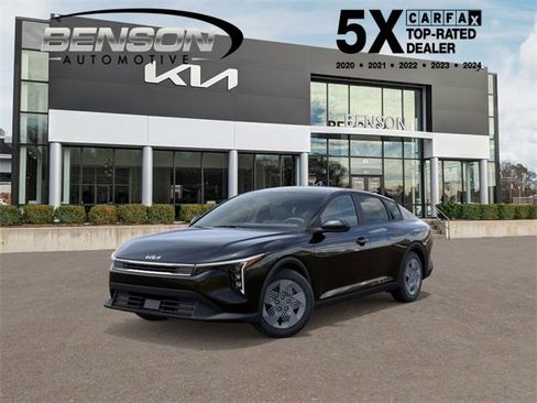 New 2025 Kia K4 LX image 1