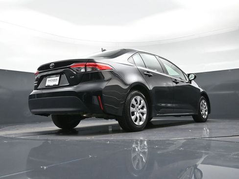 Used 2024 Toyota Corolla LE image 25