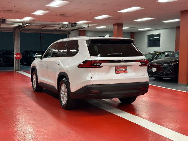 Certified 2025 Toyota Grand Highlander FWD image 5