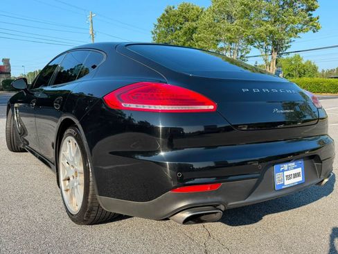 Used 2015 Porsche Panamera RWD image 6