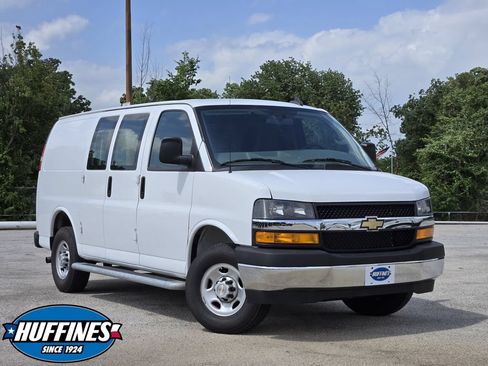 Used 2024 Chevrolet Express 2500 w/ Driver Convenience Package RWD image 1