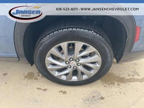 Used 2025 Buick Enclave Preferred FWD image 8