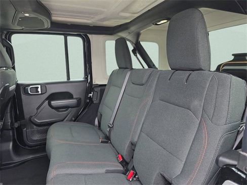 Certified 2025 Jeep Wrangler Unlimited Rubicon image 25