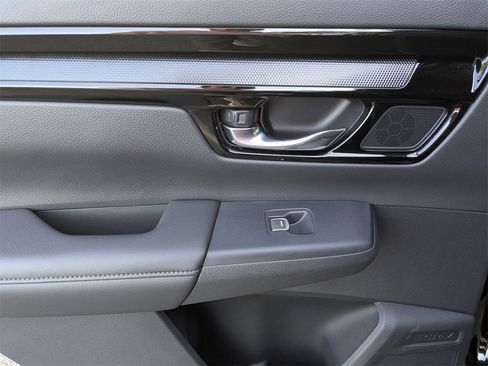 Used 2025 Honda CR-V EX-L image 24