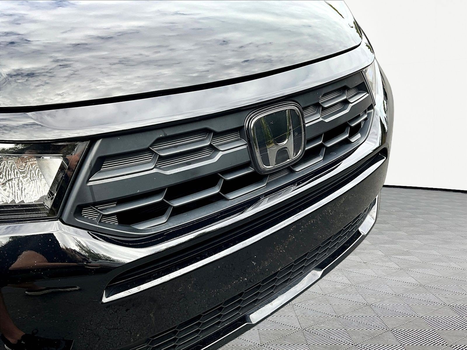 Used 2025 Honda Odyssey Sport-L image 34