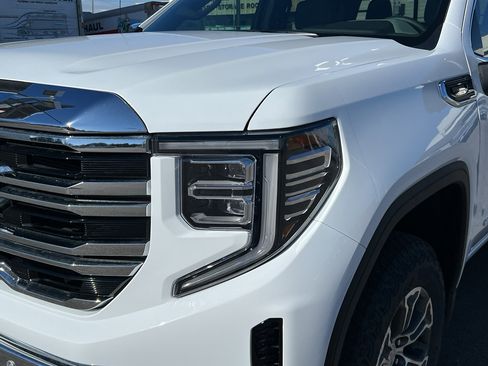 New 2026 GMC Sierra 1500 SLT w/ SLT Convenience Package AWD/4WD image 9
