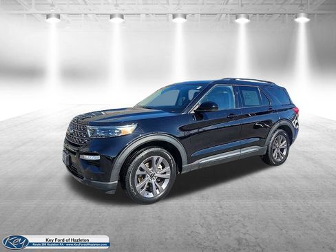 Used 2023 Ford Explorer XLT w/ Equipment Group 202A AWD/4WD image 7