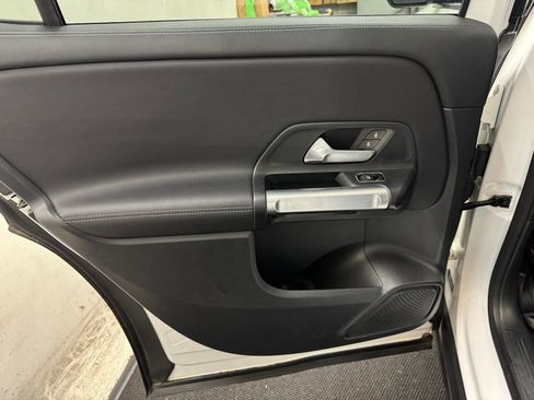 Used 2023 Mercedes-Benz GLB 250 GLB 250 image 16