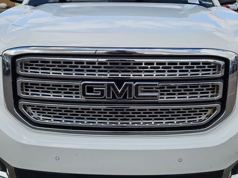 Certified 2015 GMC Yukon SLE w/ Convenience Package RWD image 9