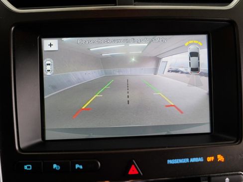 Used 2017 Ford Explorer Platinum image 19