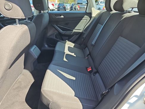 Used 2022 Volkswagen Jetta S image 13