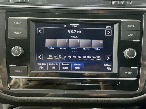 Used 2022 Volkswagen Tiguan S FWD image 19