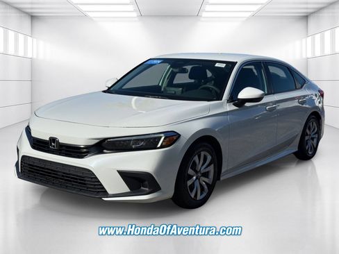 Certified 2024 Honda Civic LX image 3