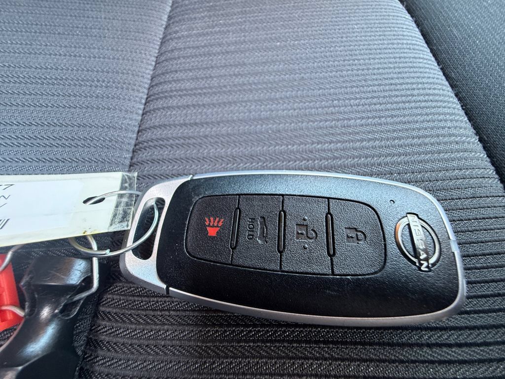 Used 2025 Nissan Sentra SV FWD image 41