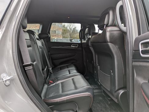 Used 2019 Jeep Grand Cherokee Trailhawk w/ Trailhawk Luxury Group AWD/4WD image 31