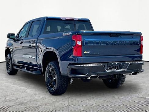 Used 2021 Chevrolet Silverado 1500 LT Trail Boss w/ Convenience Package II AWD/4WD image 4