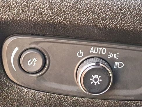 Used 2023 Chevrolet Traverse High Country image 26