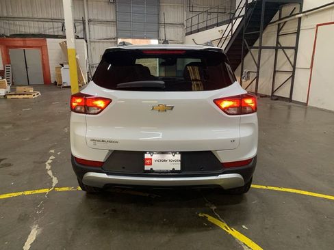 Used 2021 Chevrolet TrailBlazer LT w/ Convenience Package image 5