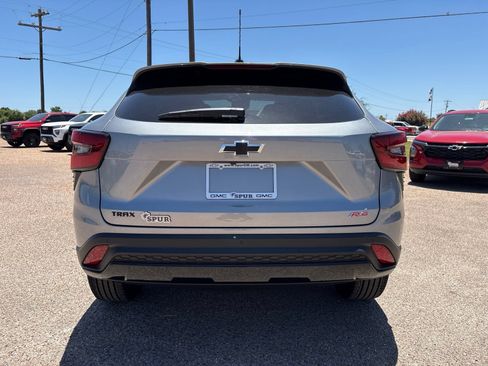 New 2026 Chevrolet Trax RS w/ Driver Confidence Package FWD image 5