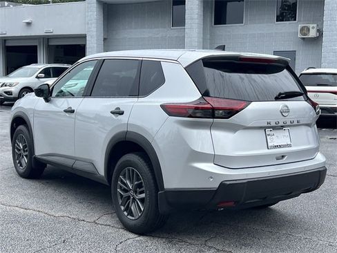 Certified 2025 Nissan Rogue S image 25